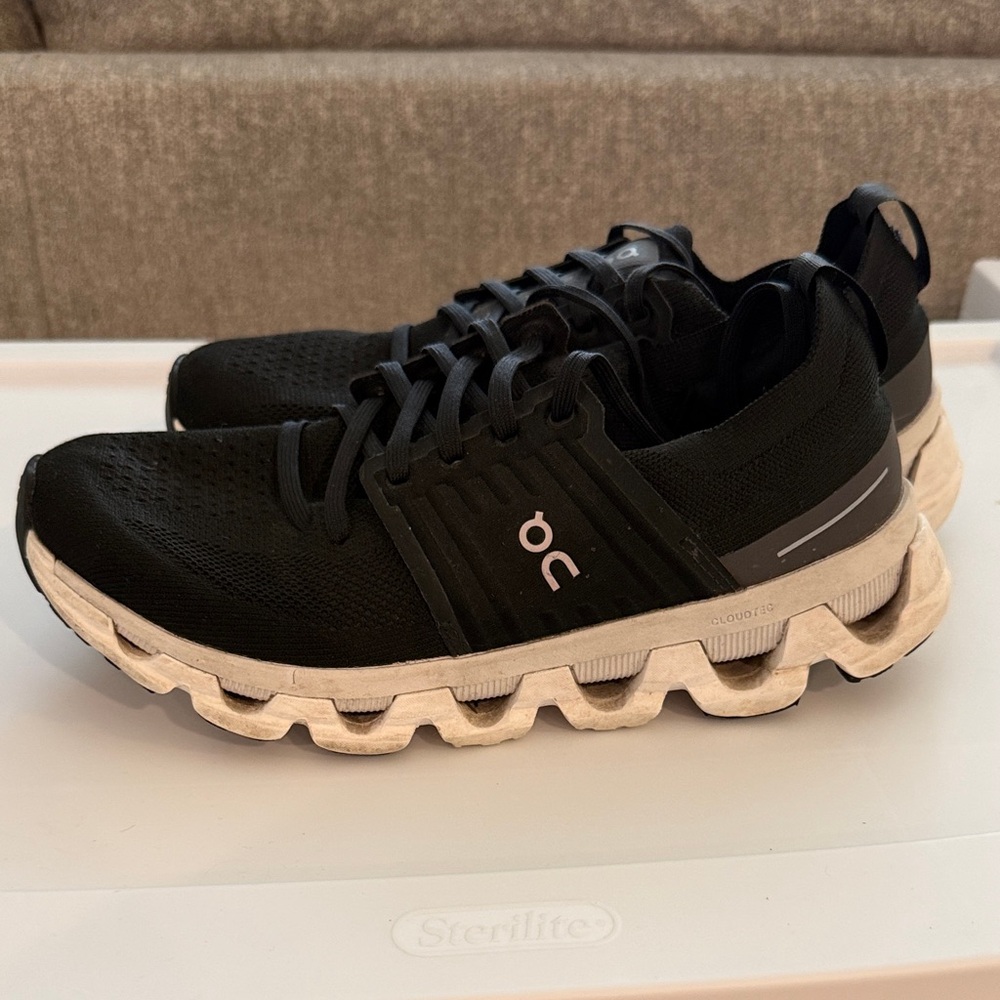On Cloud CloudSwift Running Shoes in Black and White